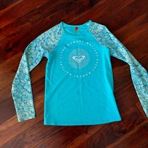 Swim/surf shirt by Roxy, size 14kids xl.